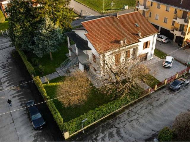 Villa Indipendente in vendita a Castellina San Pietro, Soragna