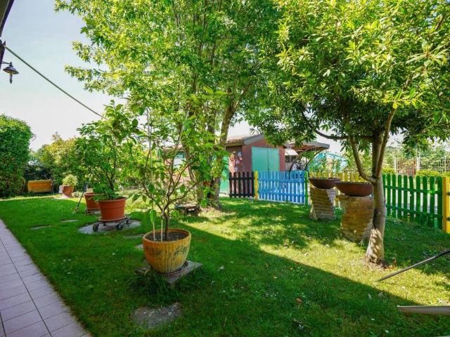 Villa Indipendente in vendita a Busseto, Reggio Emilia
