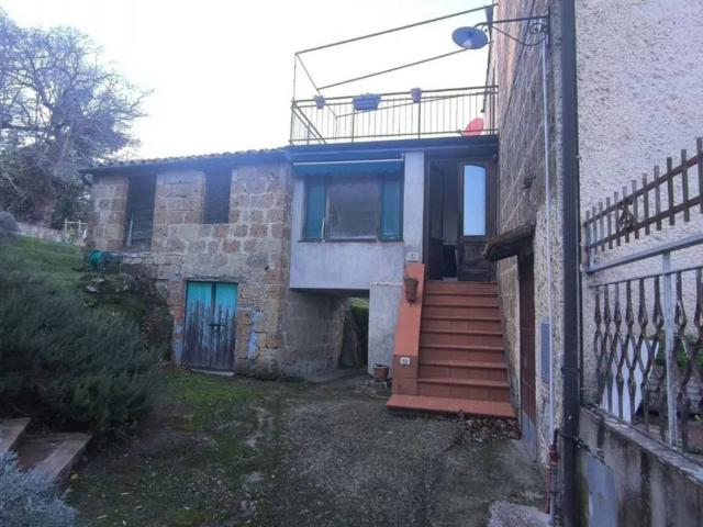 Villa Indipendente in vendita a Unione di Comuni Montani Colline del Fiora, Sorano