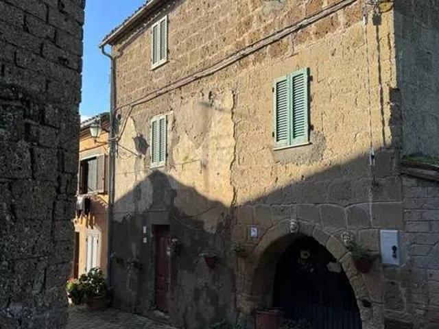 Villa Indipendente in vendita a Unione di Comuni Montani Colline del Fiora, Sorano