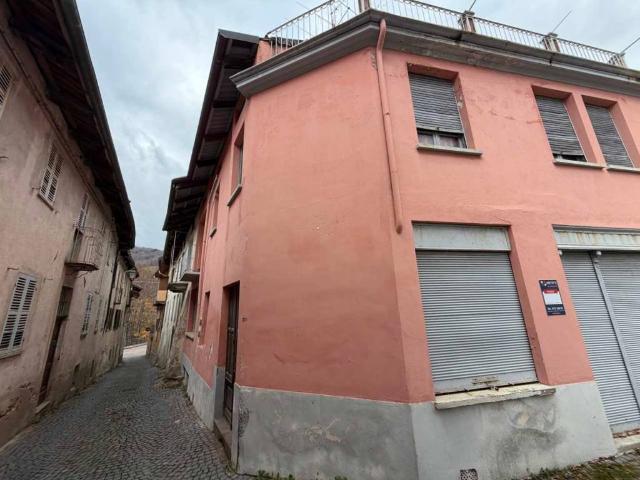 Villa Indipendente in vendita a Piemonte, Biella