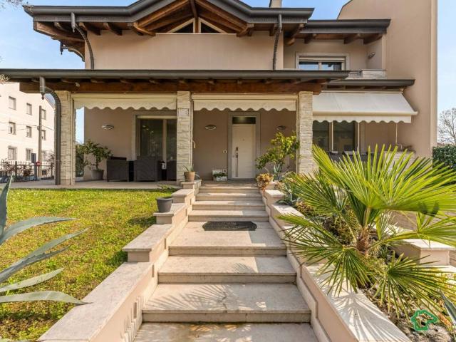 Villa Indipendente in vendita a Sordio, Lombardia
