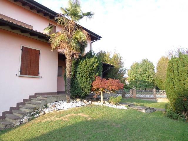 Villa Indipendente in vendita a Soresina, Lombardia