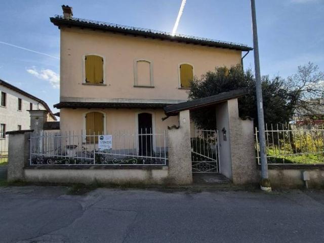 Villa Indipendente in vendita a Soresina, Lombardia