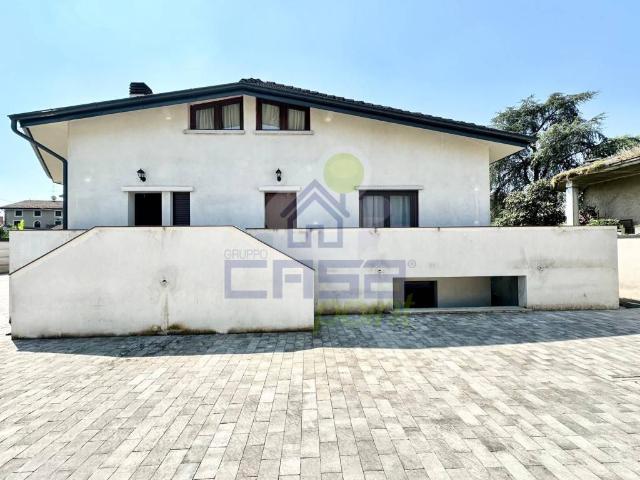 Villa Indipendente in vendita a Soresina, Lombardia