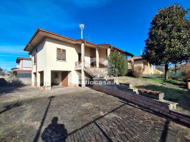 Villa Indipendente in vendita a Soresina, Lombardia