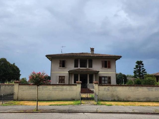 Villa Indipendente in vendita a Soresina, Lombardia