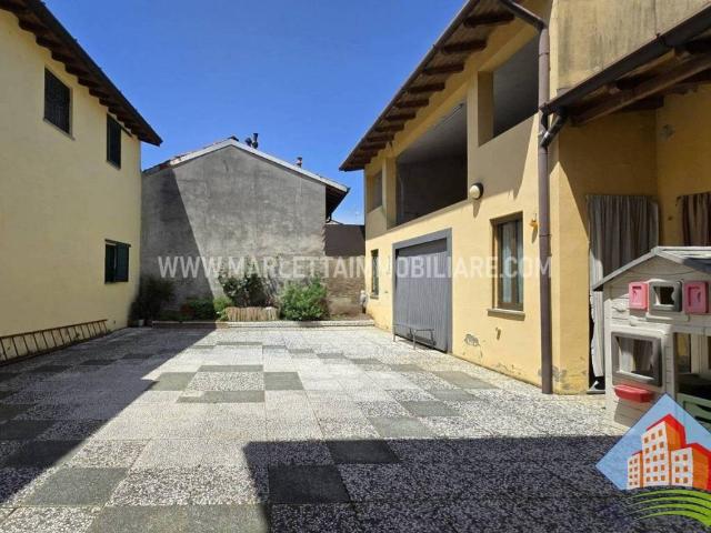 Villa Indipendente in vendita a Soresina, Lombardia