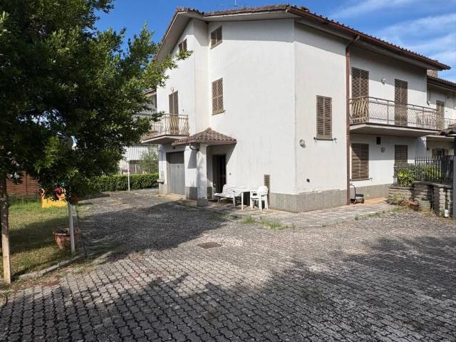 Villa Indipendente in vendita a Soriano Nel Cimino, Lazio