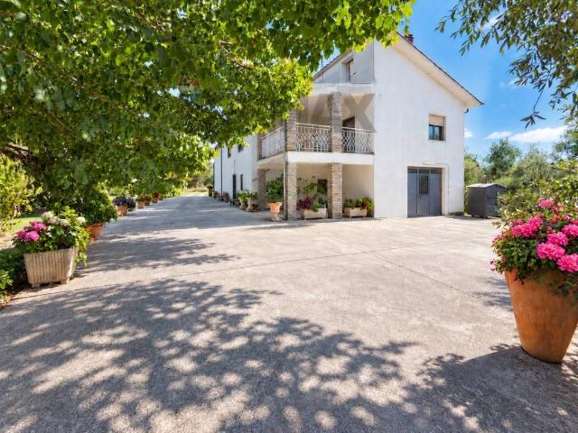 Villa Indipendente in vendita a Santarello, Soriano nel Cimino