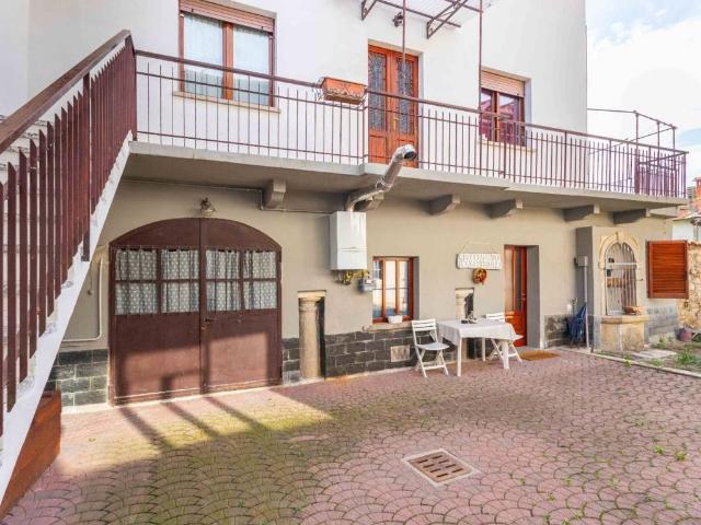 Villa Indipendente in vendita a Soriso, Novara