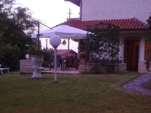 Villa Indipendente in vendita a Azzonica, Sorisole