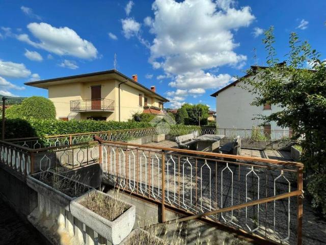Villa Indipendente in vendita a Azzonica, Sorisole