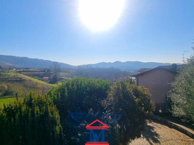 Villa Indipendente in vendita a Azzonica, Sorisole