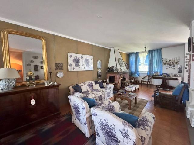 Villa Indipendente in vendita a Marano, Sorrento