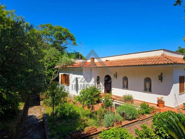 Villa Indipendente in vendita a Casarlano, Sorrento