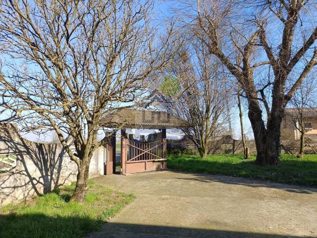Villa Indipendente in vendita a Sospiro, Lombardia