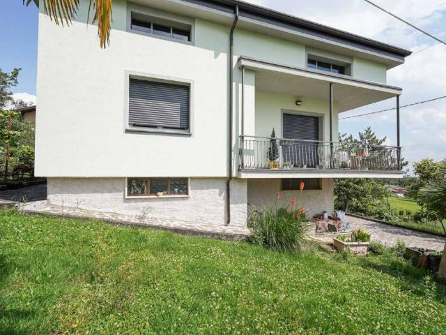 Villa Indipendente in vendita a Ca' Maitino, Sotto il Monte Giovanni XXIII