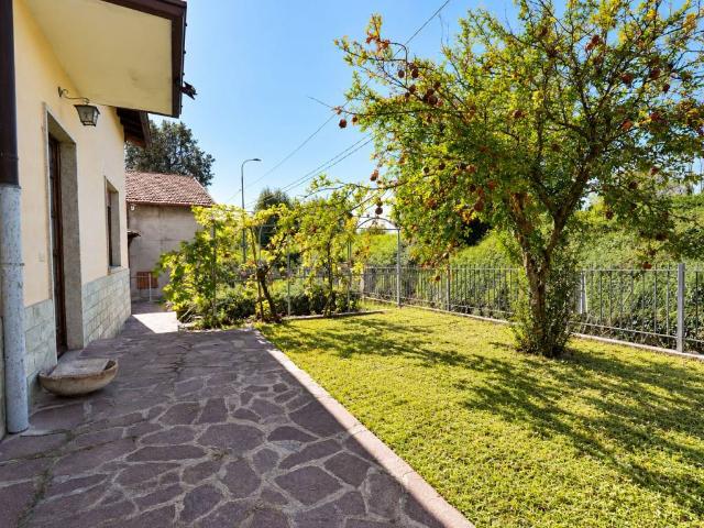Villa Indipendente in vendita a Baradello, Sotto il Monte Giovanni XXIII