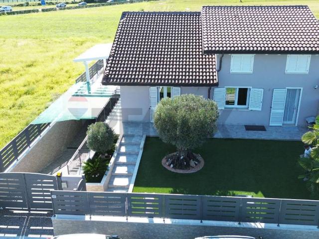 Villa Indipendente in vendita a Sotto Il Monte Giovanni, Lombardia