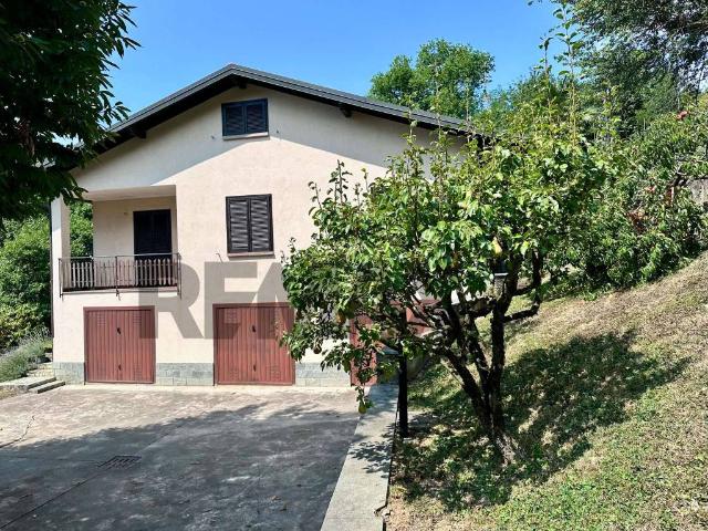 Villa Indipendente in vendita a Sotto Il Monte Giovanni, Lombardia