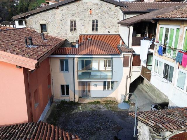 Villa Indipendente in vendita a Piazza, Sovere