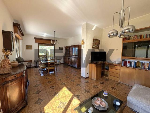 Villa Indipendente in vendita a Piazza, Sovere