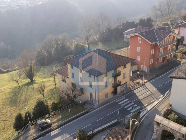 Villa Indipendente in vendita a Piazza, Sovere