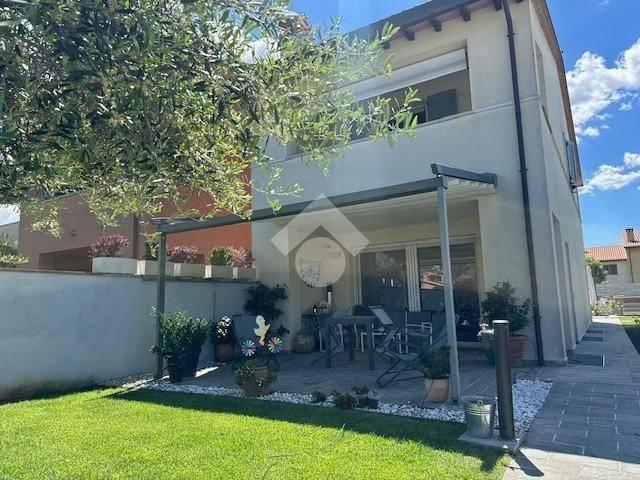Villa Indipendente in vendita a Spello, Umbria