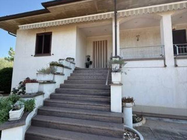 Villa Indipendente in vendita a Navello, Spello
