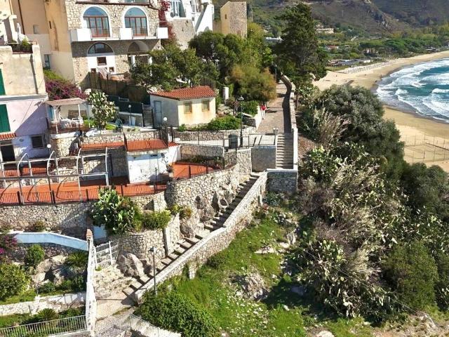 Villa Indipendente in vendita a Sperlonga, Lazio