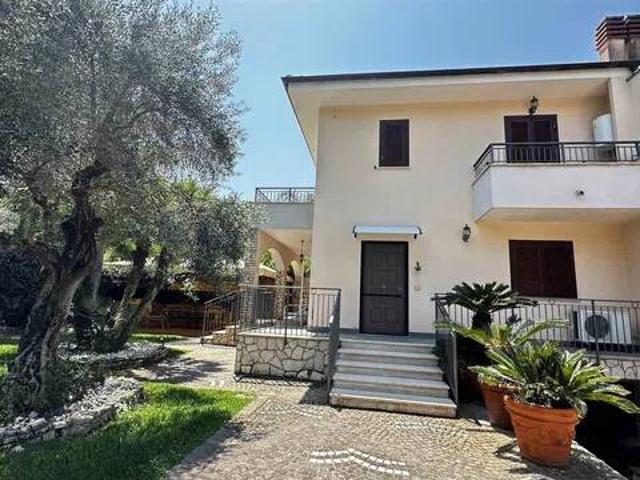 Villa Indipendente in vendita a Sperlonga, Lazio