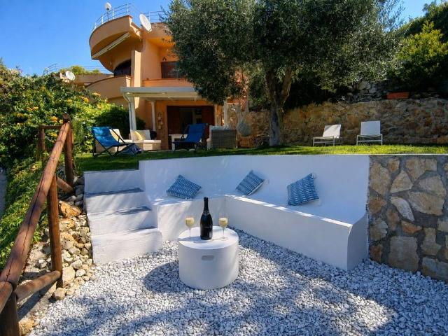Villa Indipendente in vendita a Sperlonga, Latina
