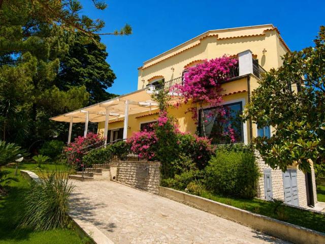 Villa Indipendente in vendita a Sperlonga, Latina