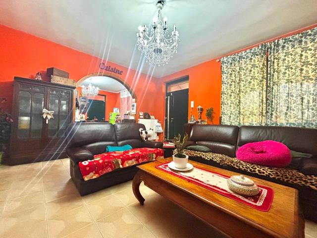 Villa Indipendente in vendita a Spessa, Lombardia