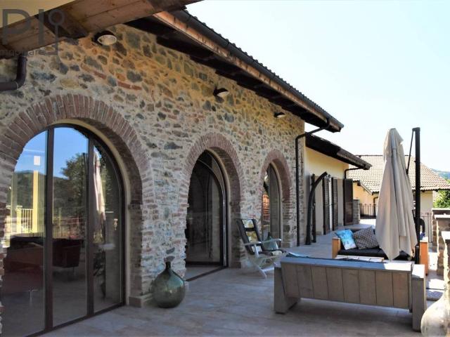 Villa Indipendente in vendita a Piemonte, Alessandria