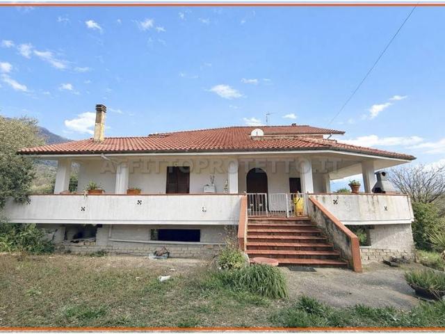 Villa Indipendente in vendita a Spigno Saturnia, Lazio