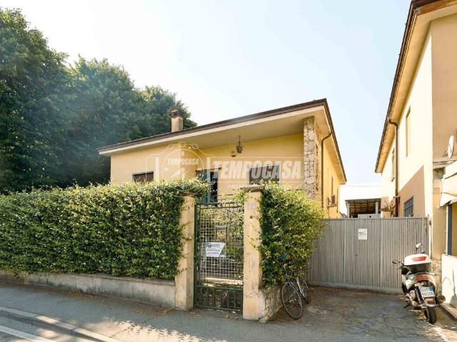 Villa Indipendente in vendita a Spinadesco, Lombardia