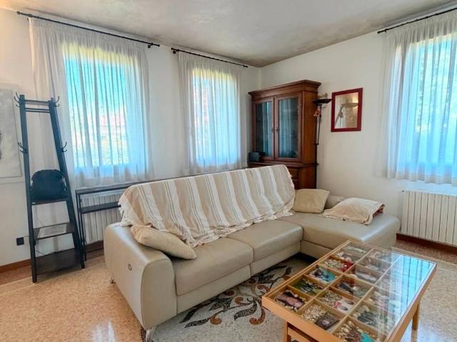 Villa Indipendente in vendita a Rossignago, Spinea