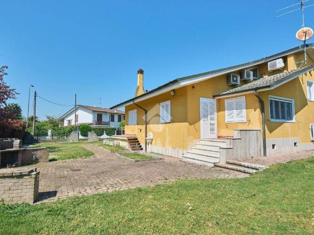Villa Indipendente in vendita a Spino d’Adda, Spino D'adda