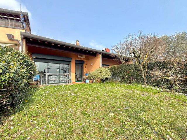 Villa Indipendente in vendita a Spinone Al Lago, Lombardia