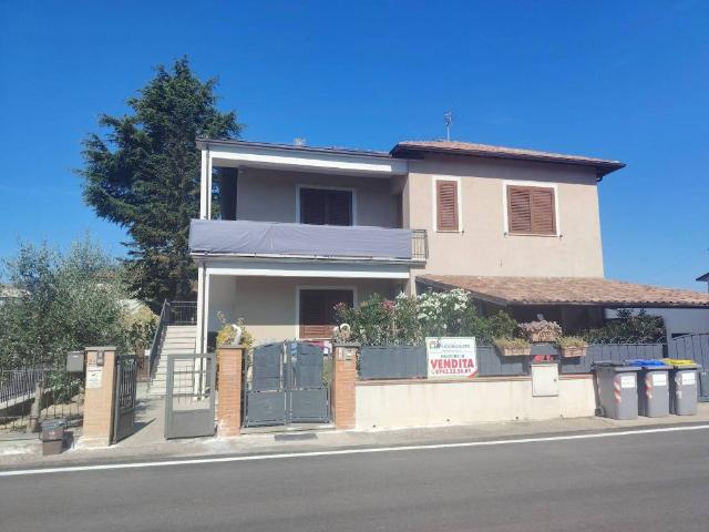 Villa Indipendente in vendita a Scatarci, Spoleto