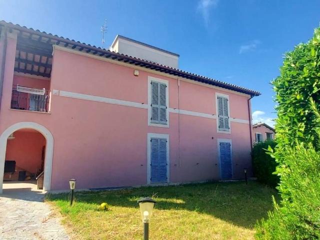 Villa Indipendente in vendita a San Venanzo, Spoleto