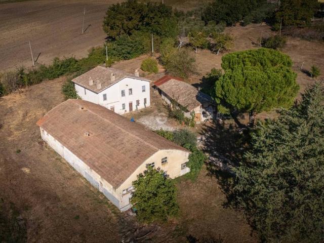 Villa Indipendente in vendita a Cascinano, Spoleto