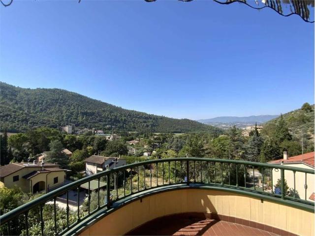 Villa Indipendente in vendita a Bazzano Inferiore, Spoleto
