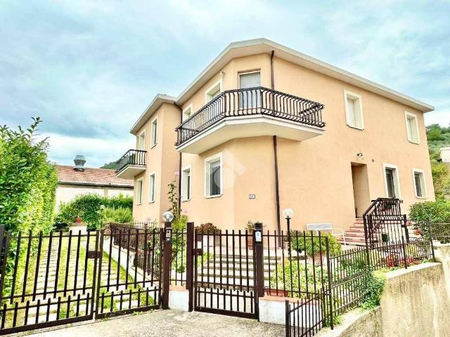 Villa Indipendente in vendita a Spoleto, Umbria