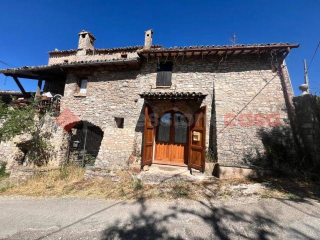 Villa Indipendente in vendita a Scatarci, Spoleto