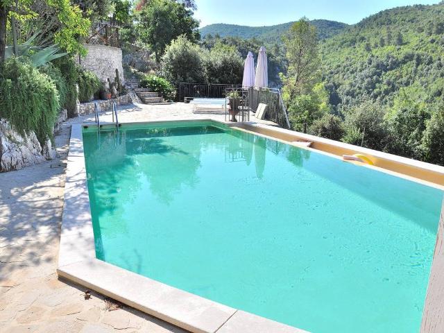 Villa Indipendente in vendita a Spoleto, Umbria