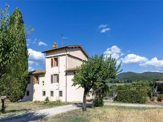 Villa Indipendente in vendita a Spoleto, Umbria