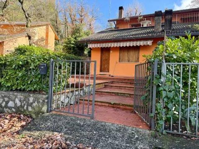 Villa Indipendente in vendita a Torricella, Spoleto